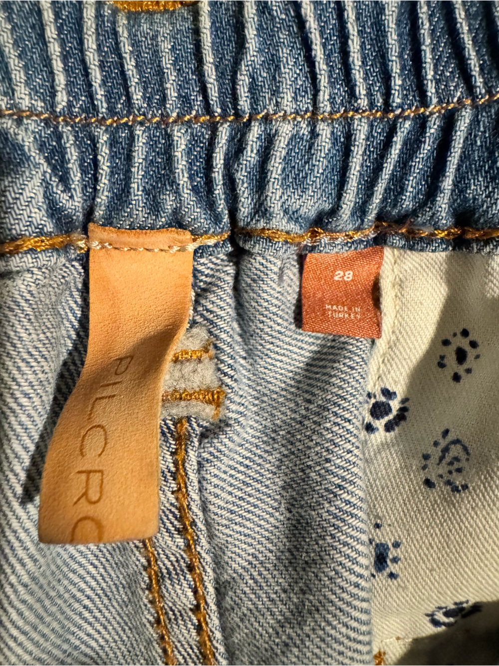Pilcro Beach Cargo Mid-Rise Jeans Size 28 - Picture 6 of 16